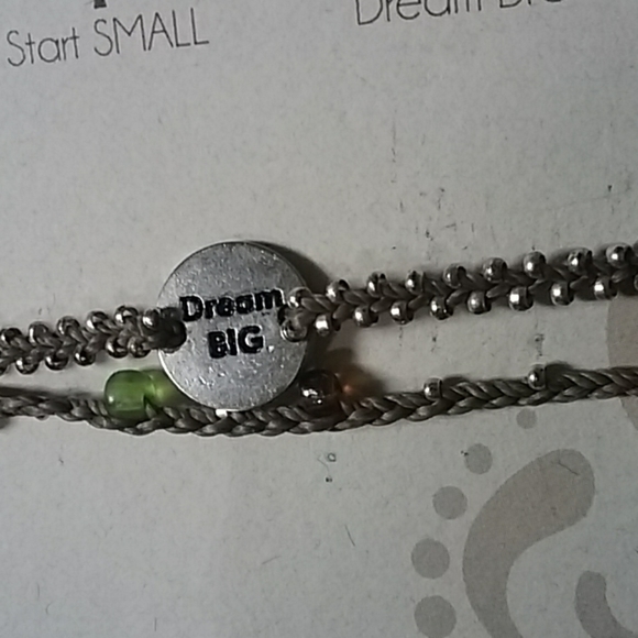 Set of handwoven bracelets from Guatemala - Picture 3 of 8